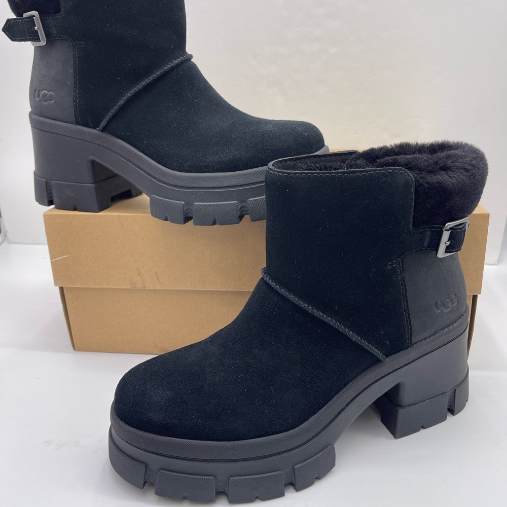 UGG Women's Black Winter Boots
W BROOKLYN BUCKLE PLATFORM HIGH HEELS BOOTS BLACK - Picture 10 of 16